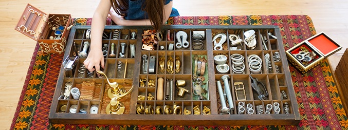 child with loose parts