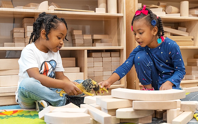 2 girls with blocks