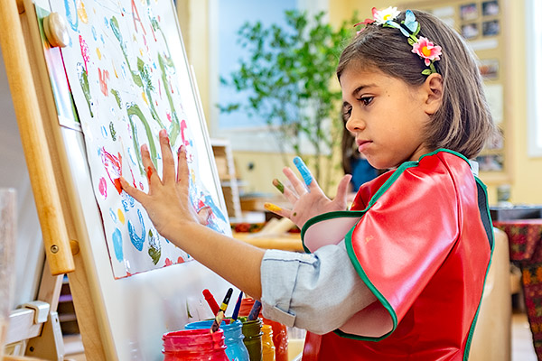 girl at art easel