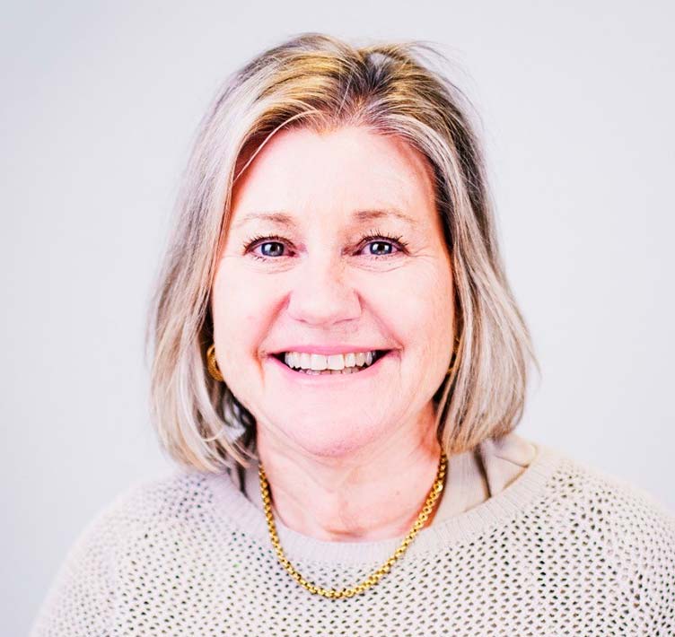 Portrait of Mandy Richardson.