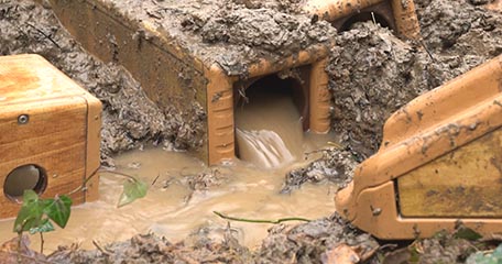 Outlast blocks in the mud