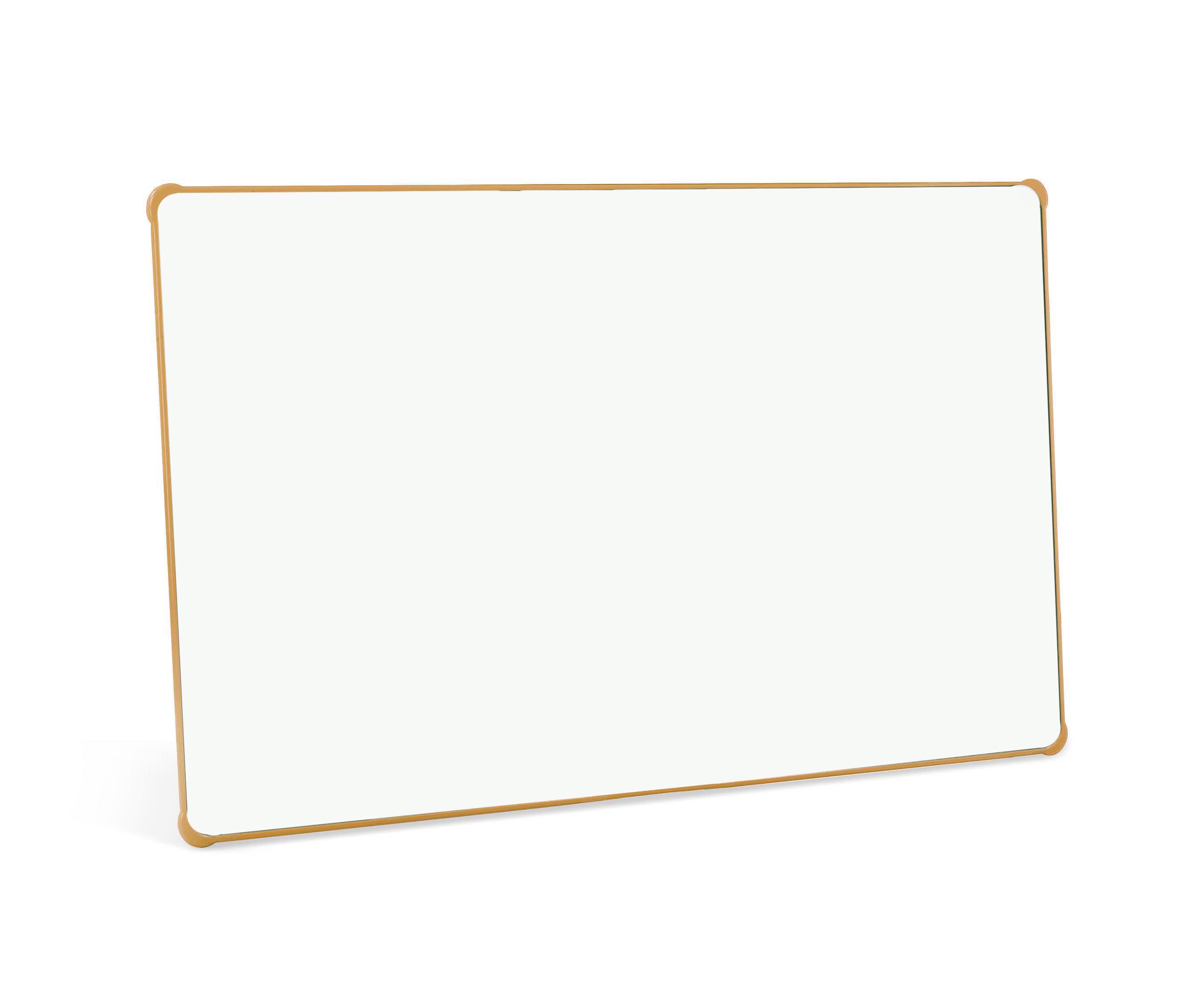 H527 Large whiteboard/chalkboard 1