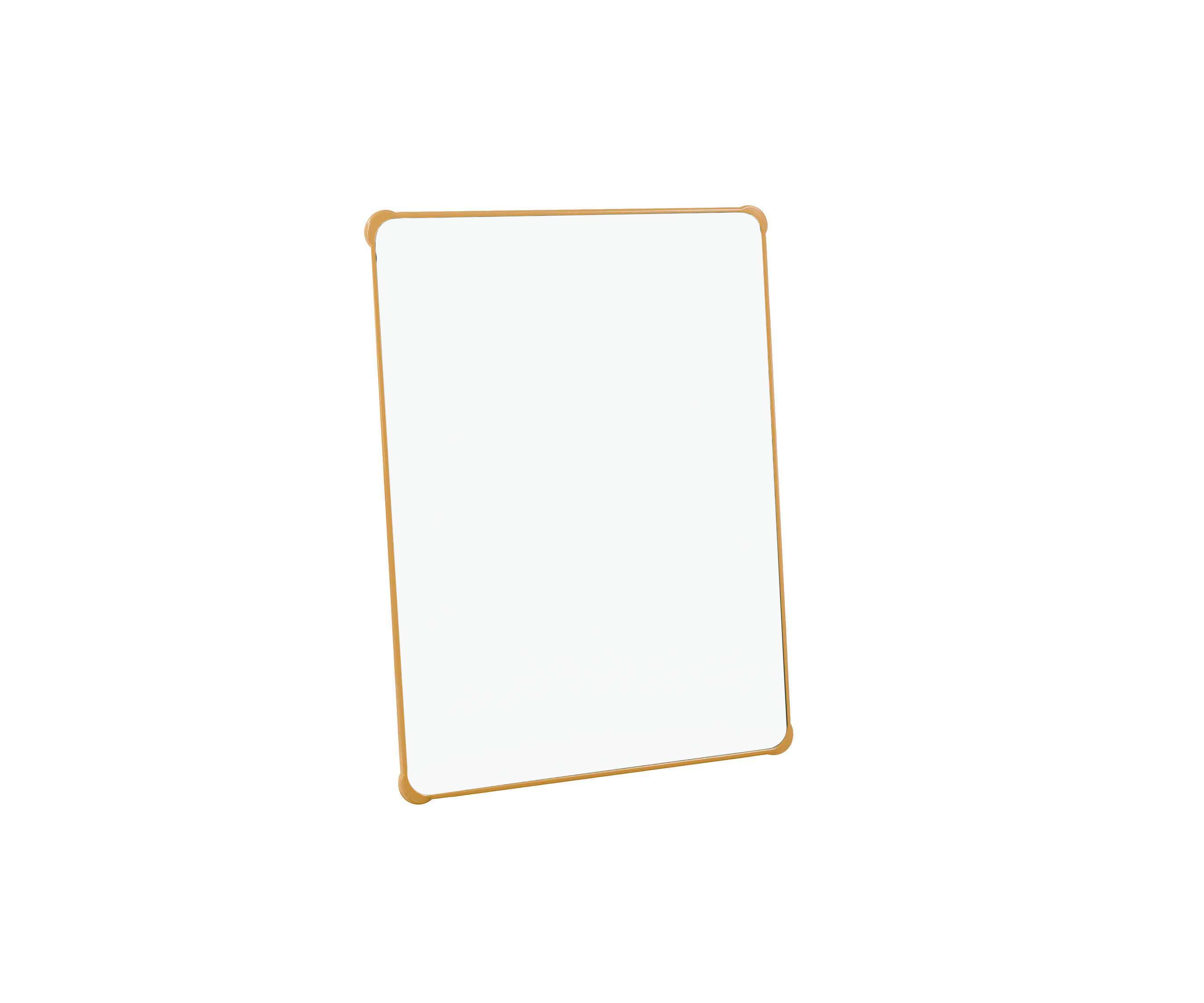 H824 Medium whiteboard/chalkboard 1