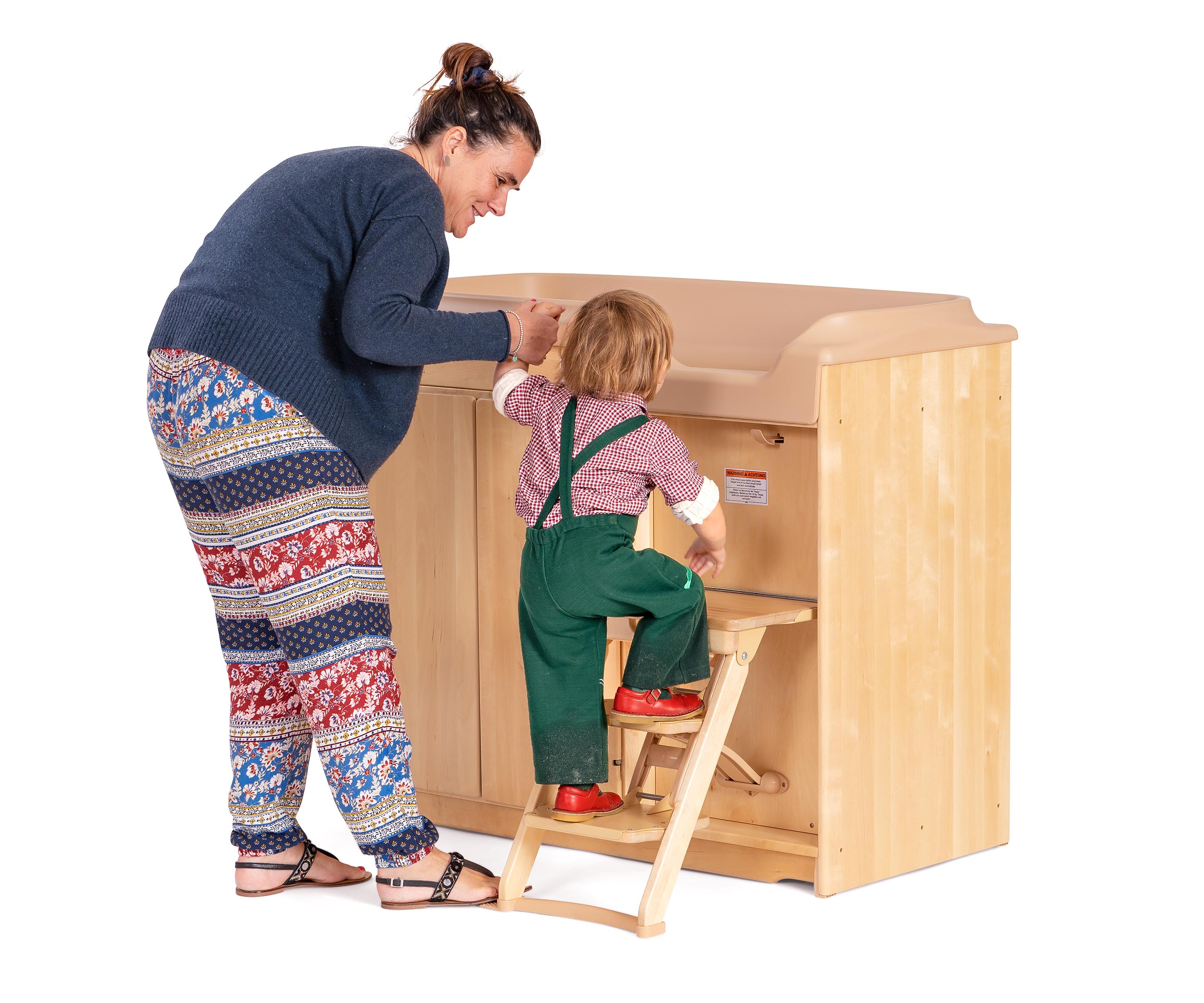 G268 Changing table with steps in use