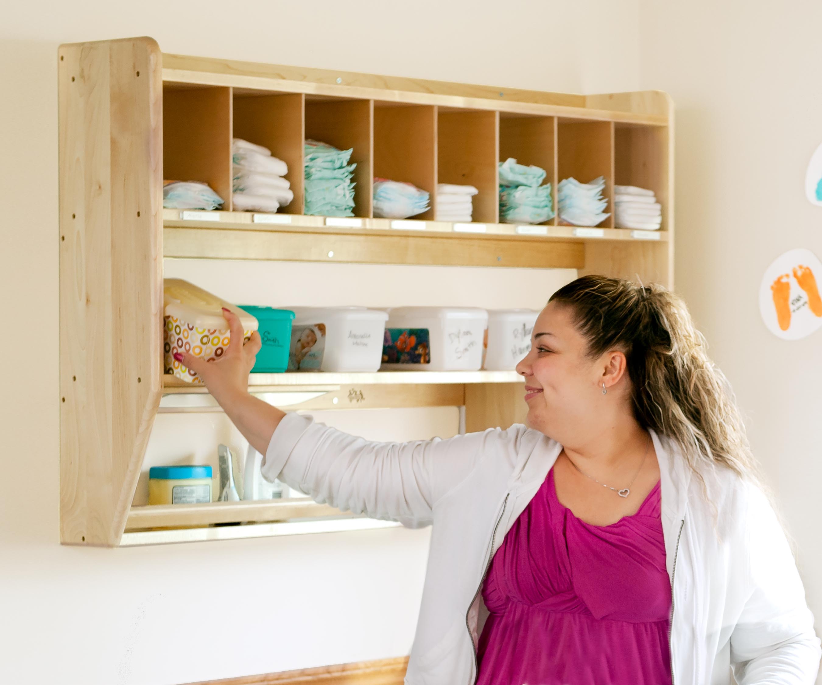 G28 Wall-mounted Shelf candid