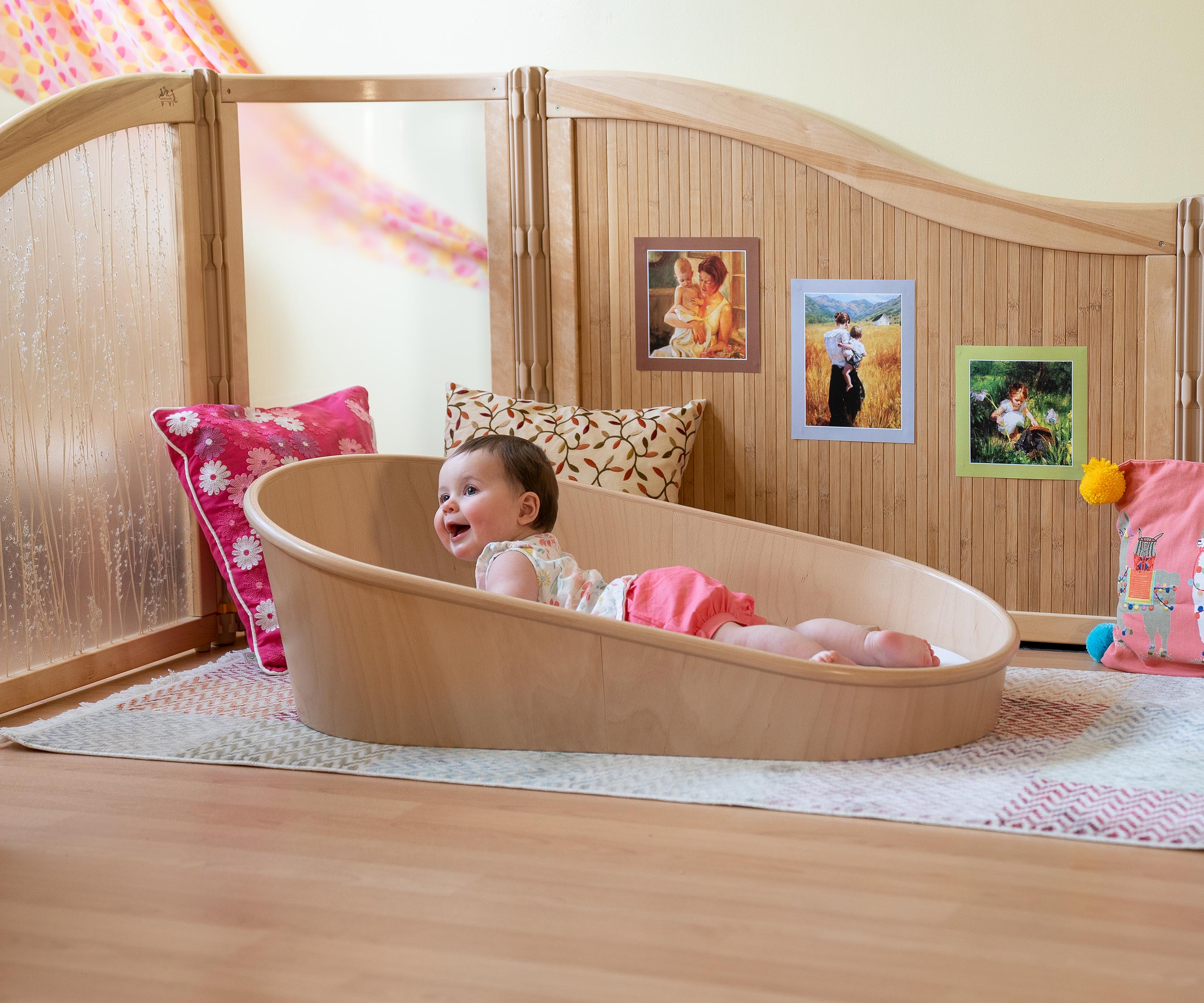 G961 Dream Coracle candid