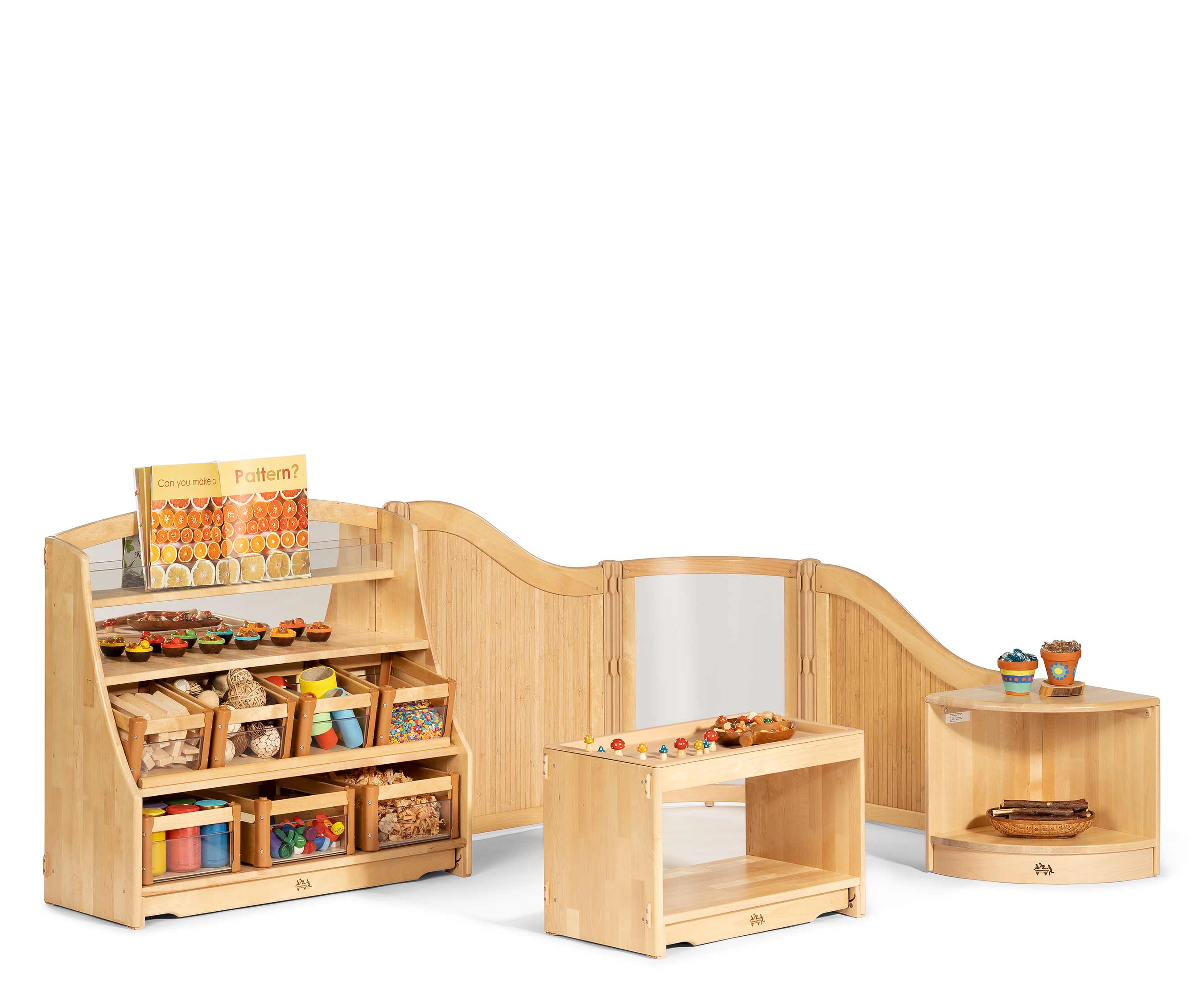 Invitation & discovery area with toys