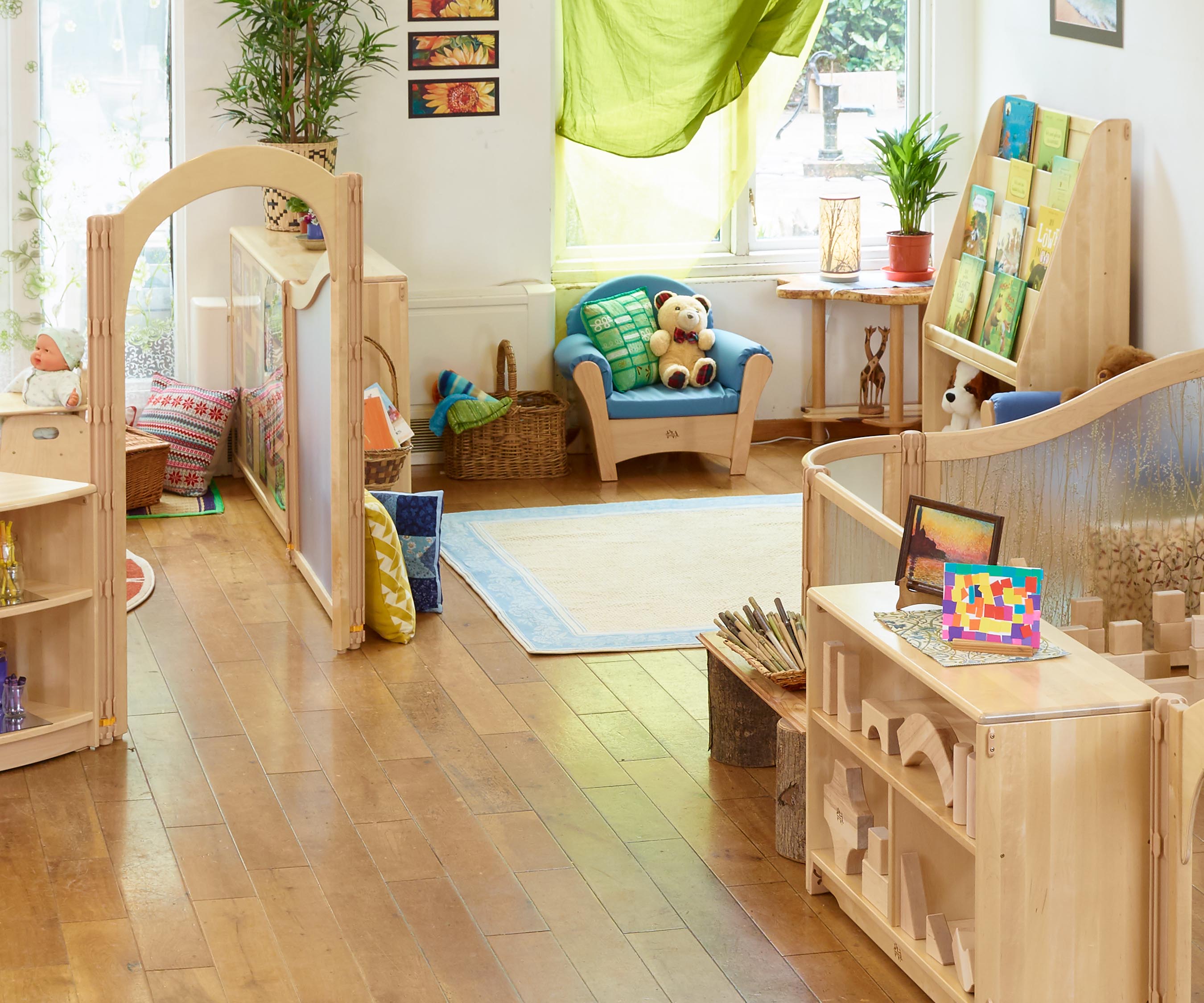 F776 Library shelf 4