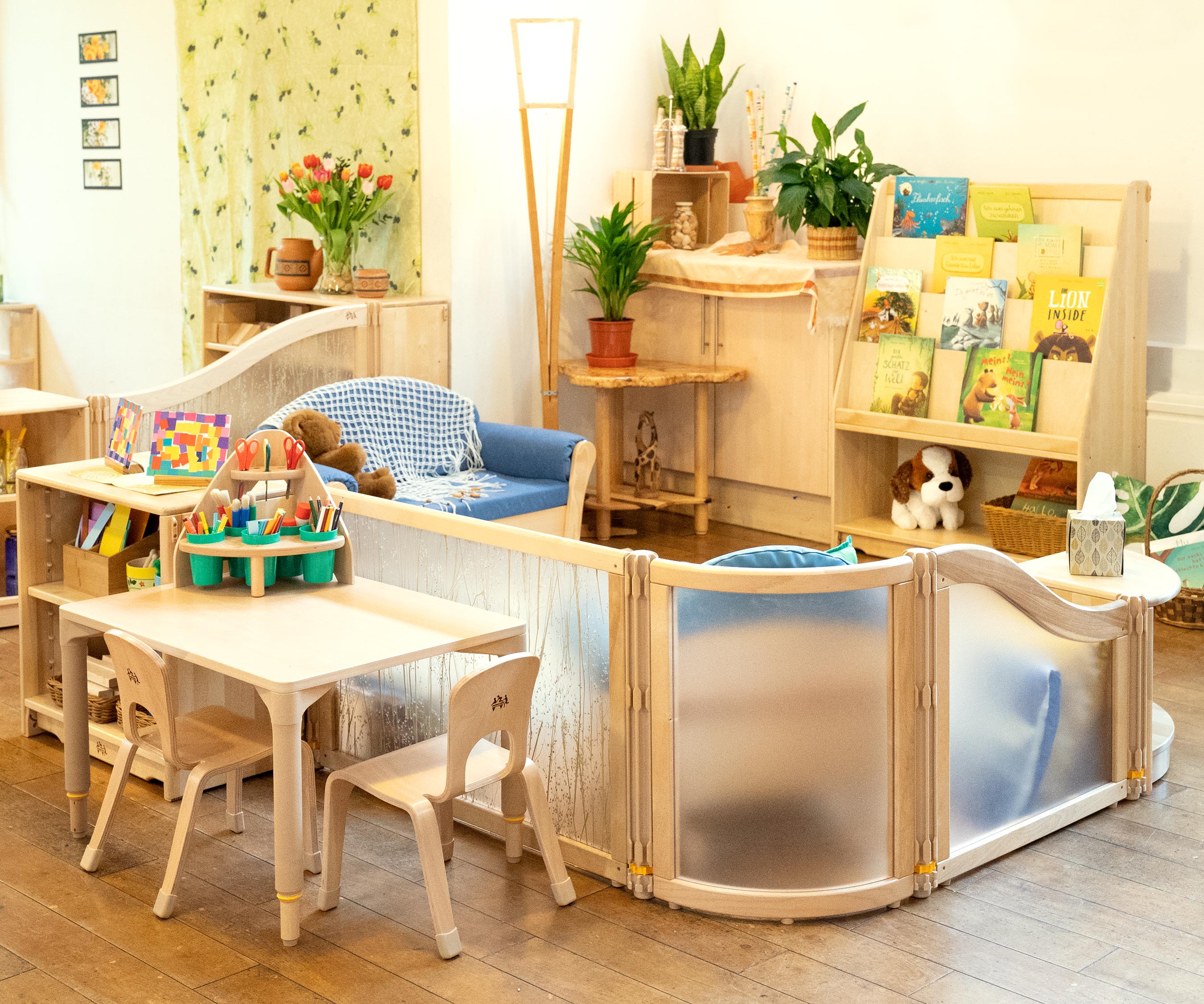 F776 Library shelf 6