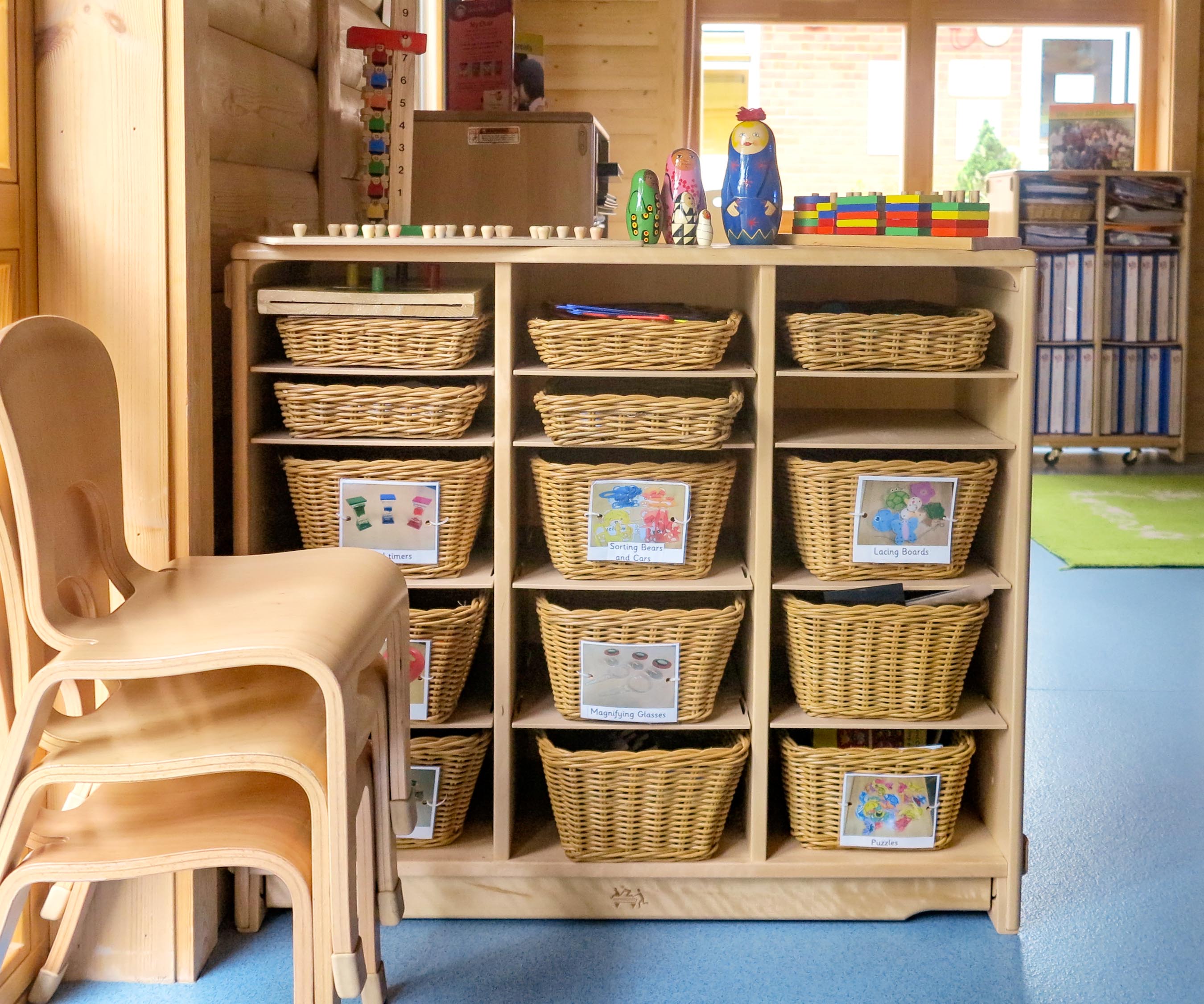 Tote shelf 94 x 81 cm 1