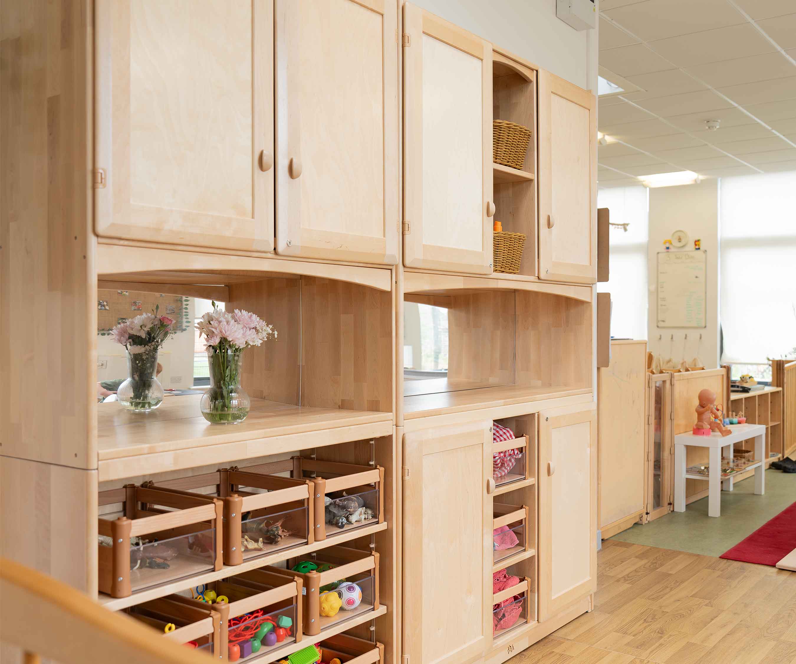 Display Cupboard with mirror