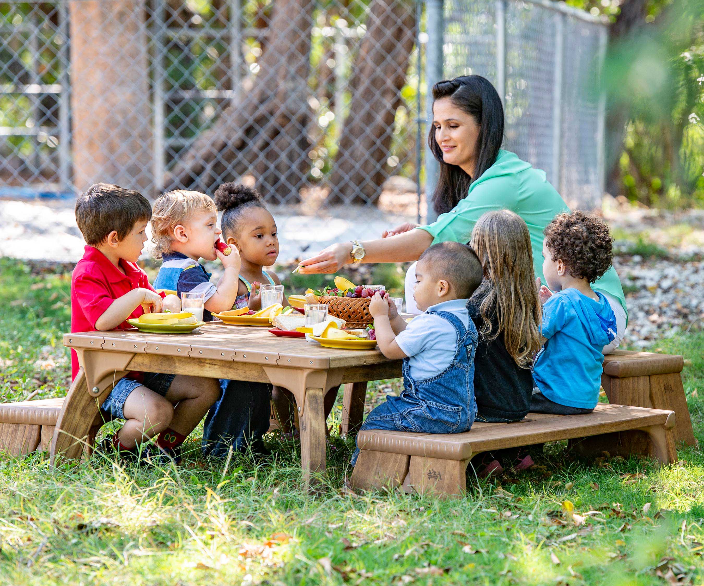 Outlast rectangular table set in use