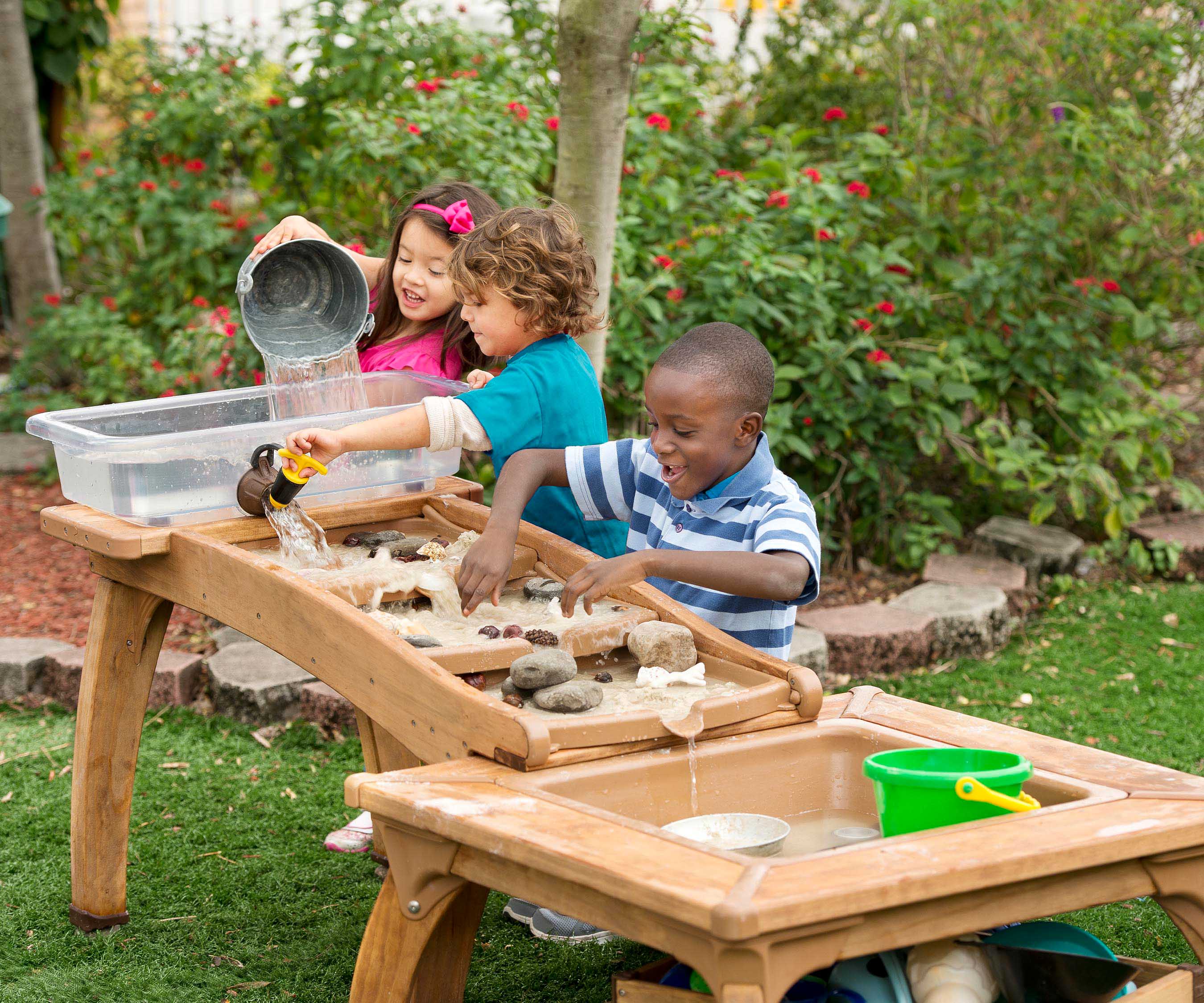Outdoor water activity clearance table