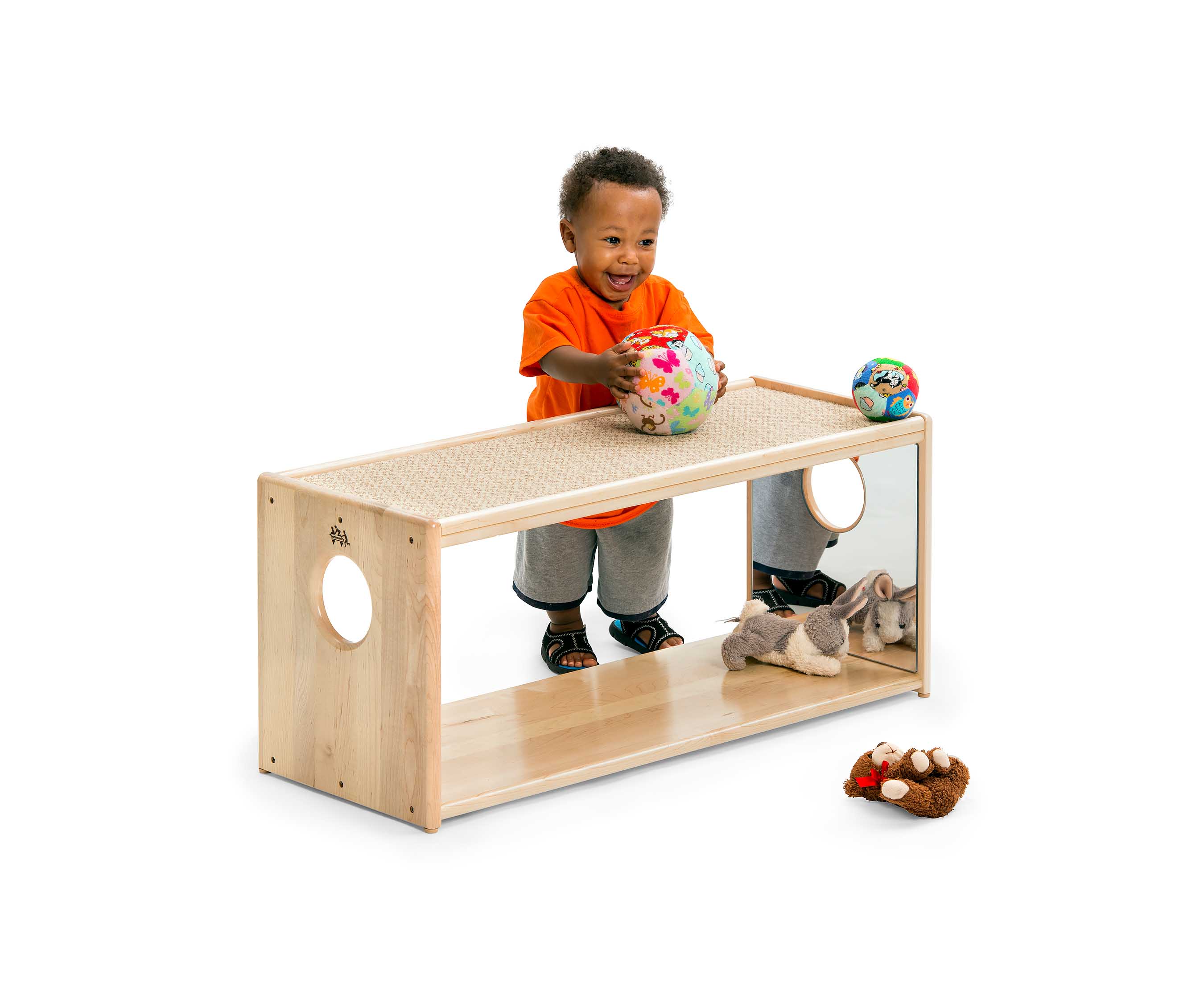 F611 Baby shelf 94 x 41 cm in use