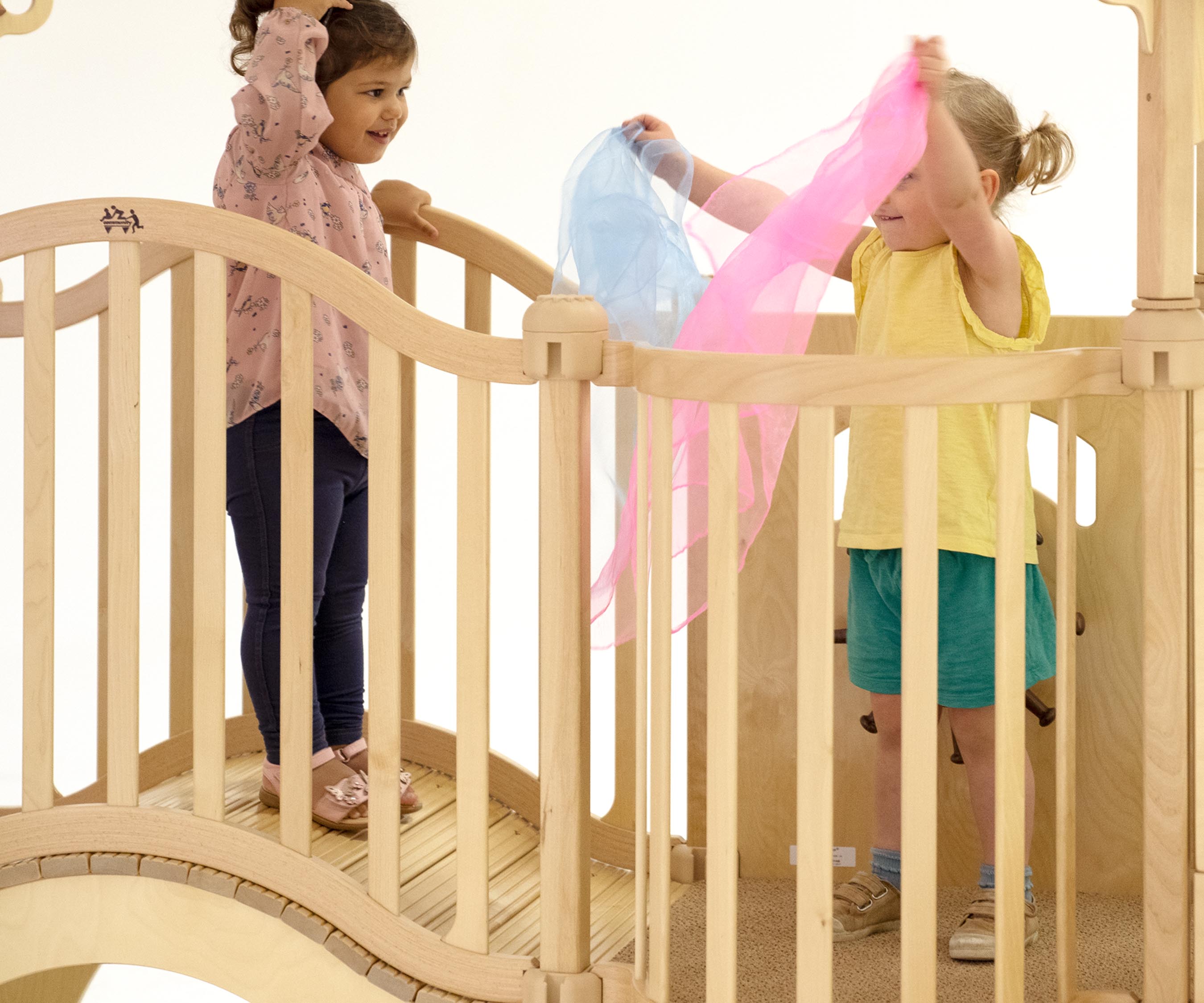 G848 Tower bridge with balcony 2