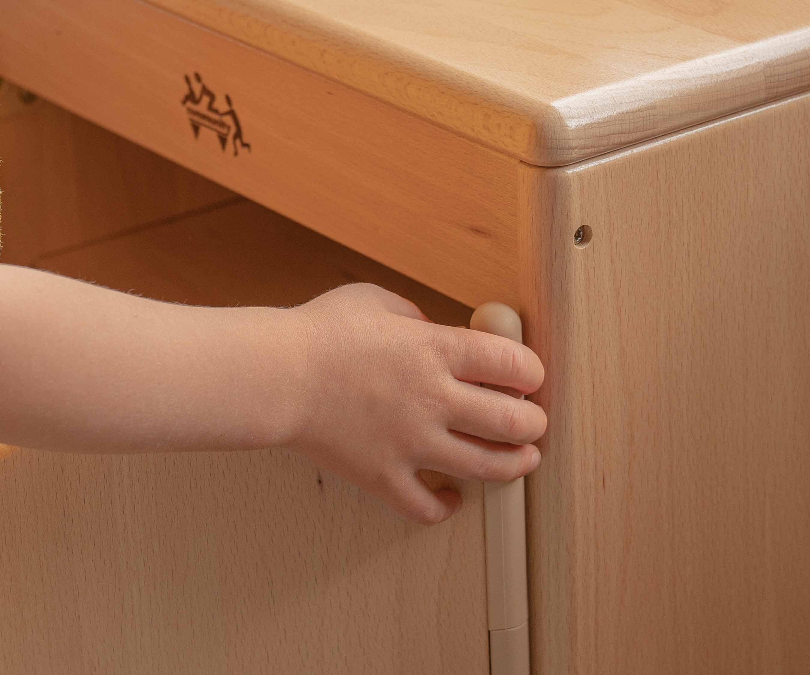 Play furniture hinges